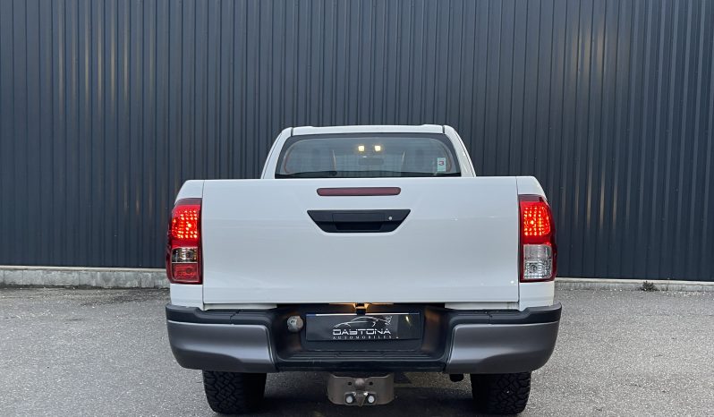 
								Toyota Hilux X-TRA cab. 4×4 full									