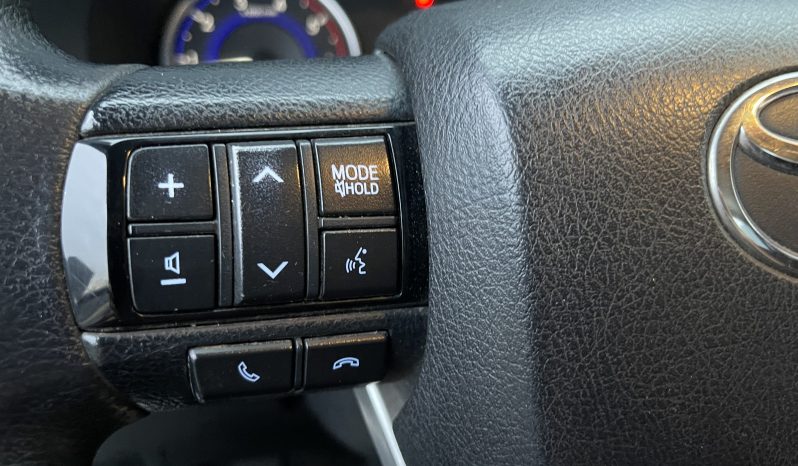 
								Toyota Hilux X-TRA cab. 4×4 full									