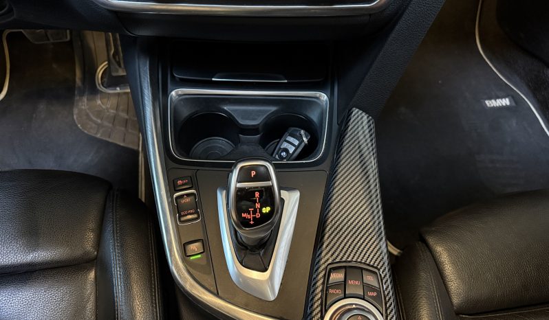 
								BMW 335i Berline ActiveHybrid M Sport full									