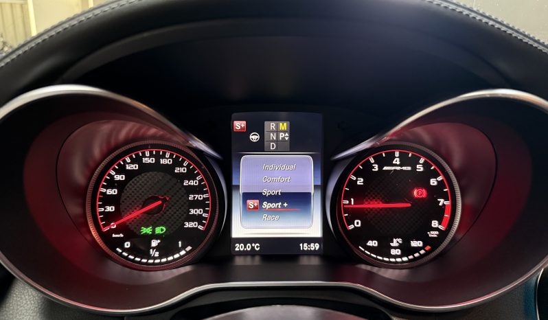 
								Mercedes CLASSE C63S AMG Coupé V8 510 ch full									