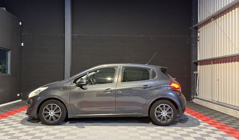 
								Peugeot 208 Business 75 ch BVM full									