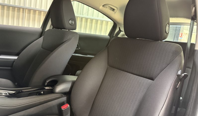 
								HONDA HR-V 1.6 I-DTEC full									