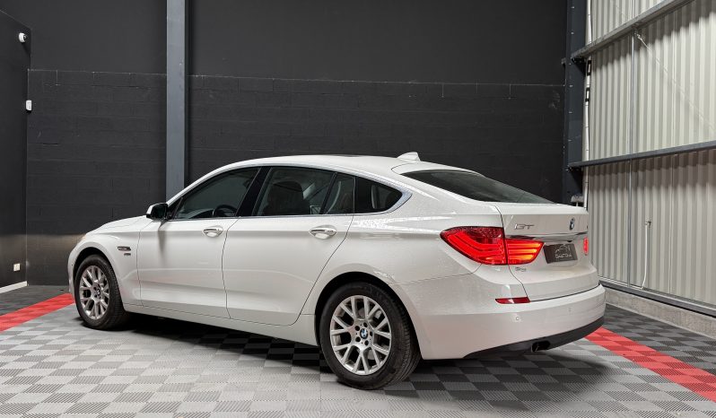 
								BMW 5 Gran Turismo 530d Luxe Steptronic full									