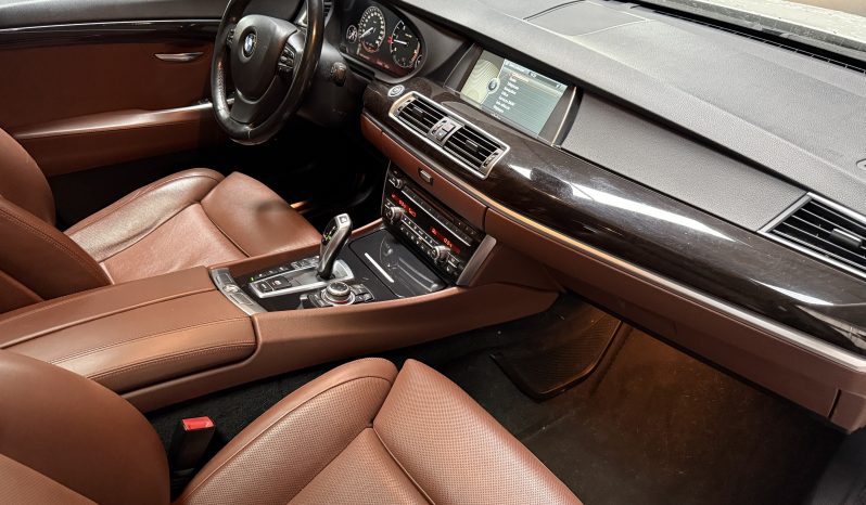
								BMW 5 Gran Turismo 530d Luxe Steptronic full									