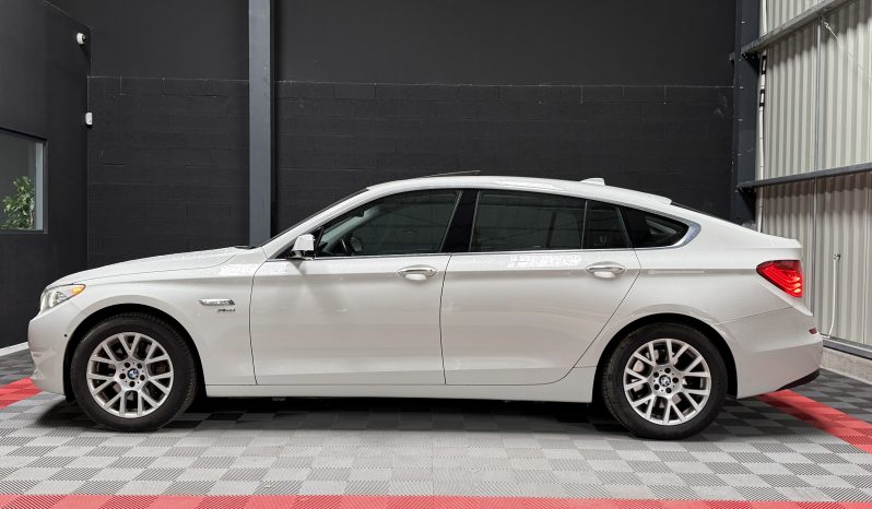 
								BMW 5 Gran Turismo 530d Luxe Steptronic full									