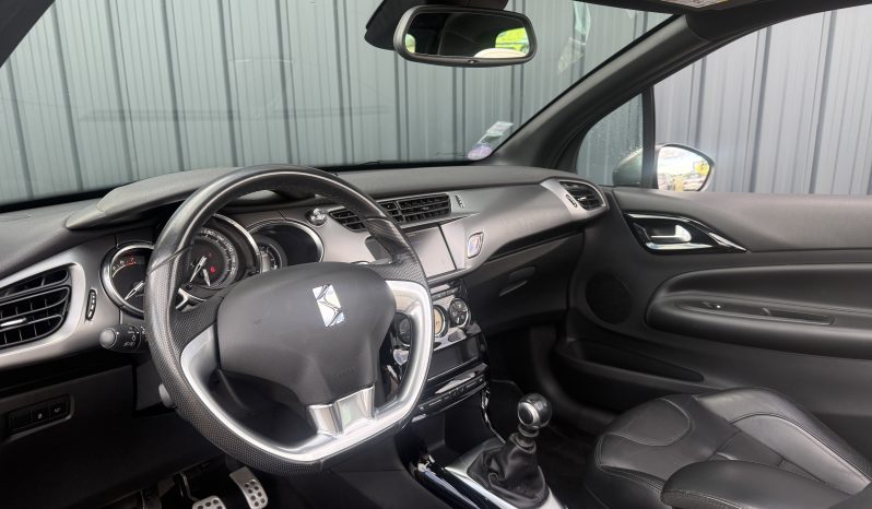 
								DS DS3 So Irresistible Cabriolet 165ch full									