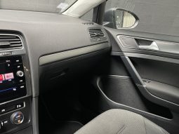 
										Volkswagen Golf VII Berline Connect BlueMotion DSG full									