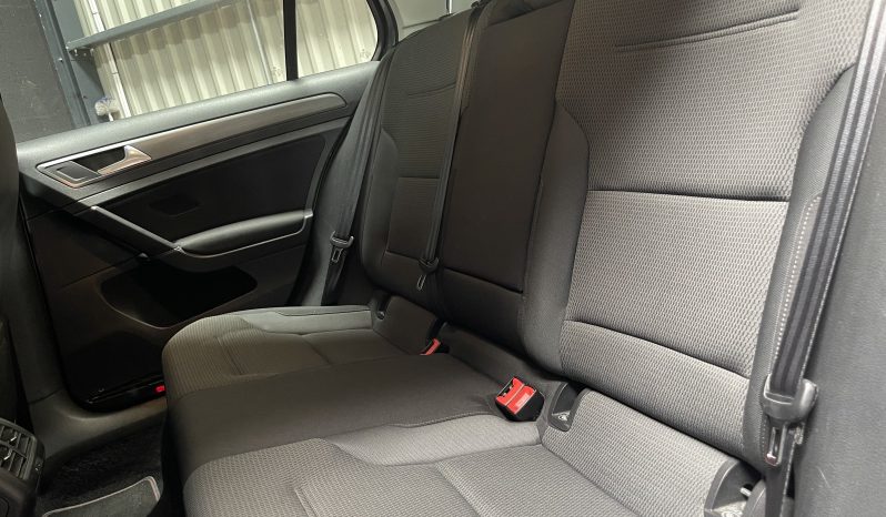 
								Volkswagen Golf VII Berline Connect BlueMotion DSG full									