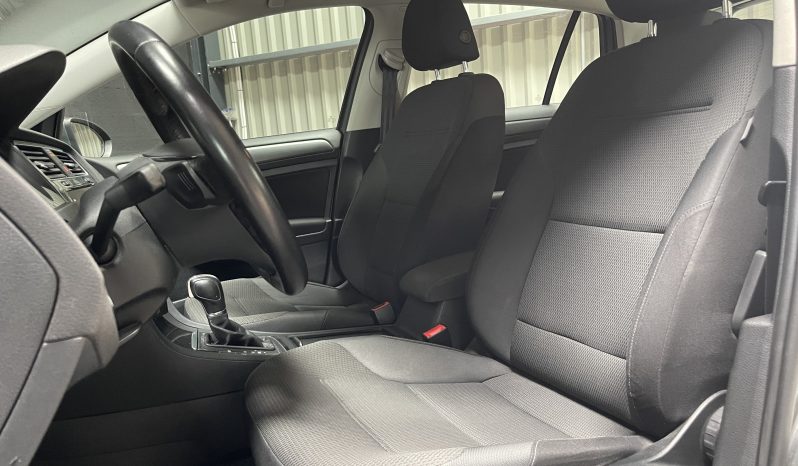 
								Volkswagen Golf VII Berline Connect BlueMotion DSG full									