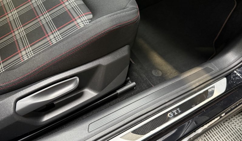 
								Volkswagen Polo VI GTI DSG full									